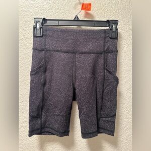 Lululemon invigorate shorts A11